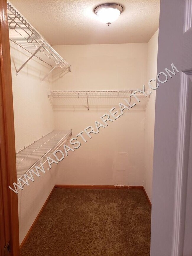 Building Photo - Beautiful Ranch Duplex in Edgerton-Coming SOON!!