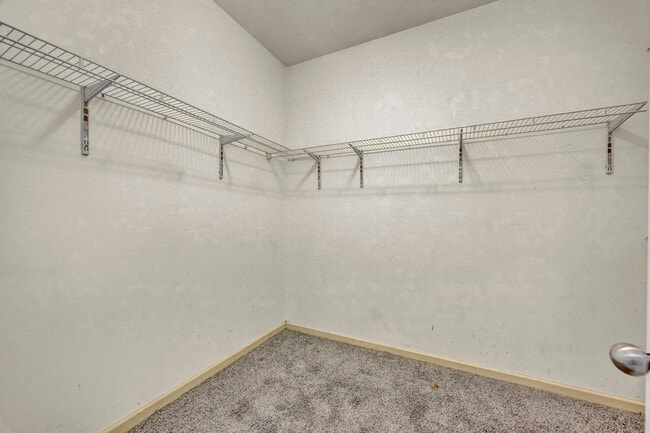 Building Photo - 237 Camden Lake Dr