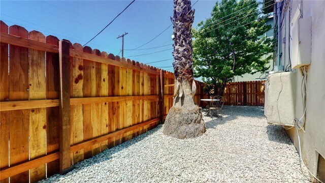 Building Photo - 239 3rd Ave