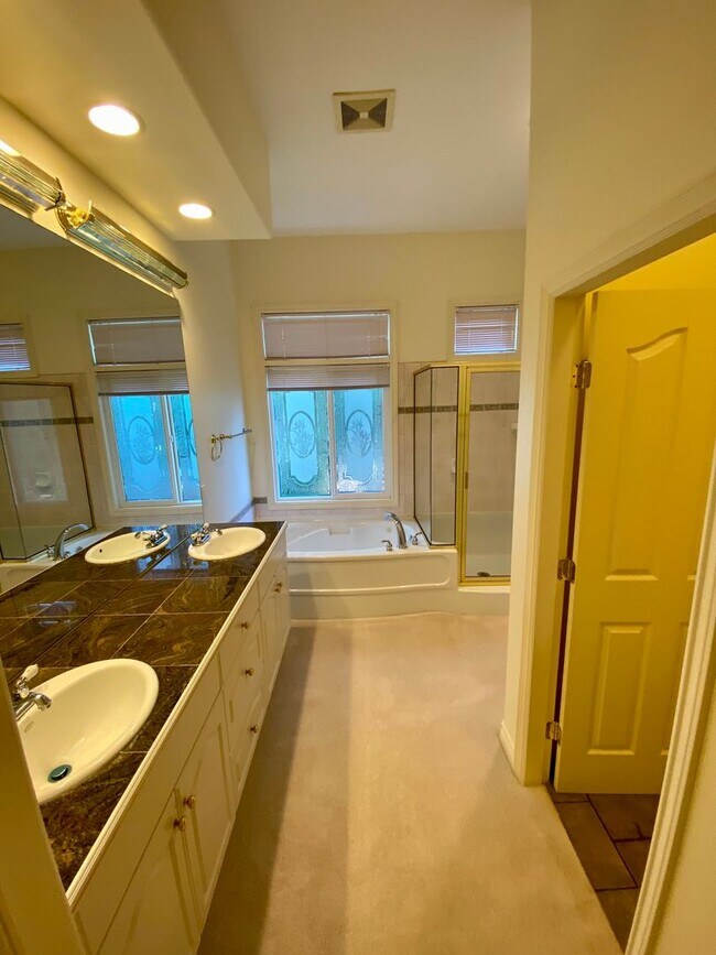 Building Photo - 8616 Blue Grouse Way