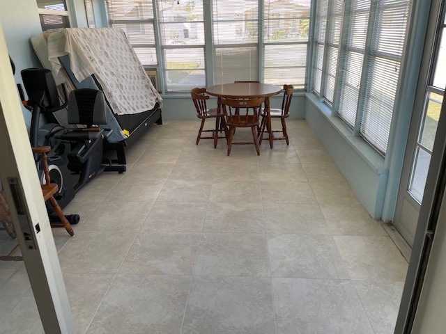 Building Photo - 3720 Cockatoo Dr