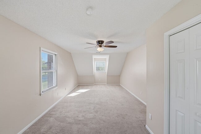 Building Photo - Spacious 4BR with Beautiful Backyard Retreat!