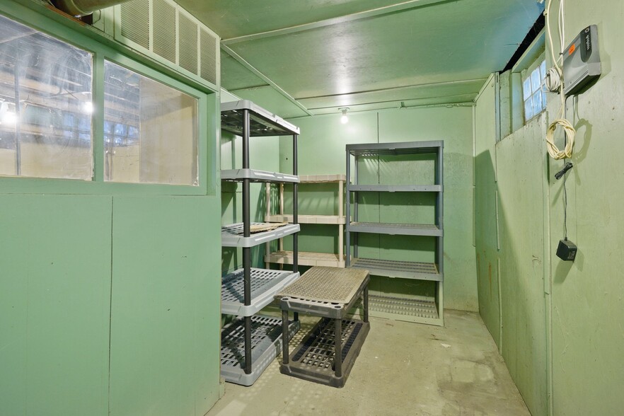 Clean, dry basement. Room for storage and workshop. - 3032 grand ave