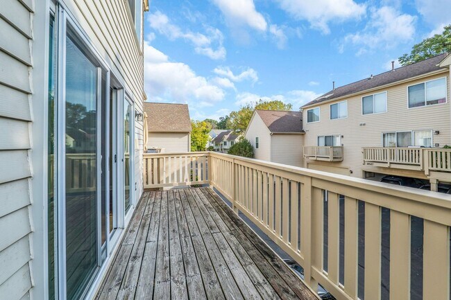 Building Photo - 18599 W Sterling Ct