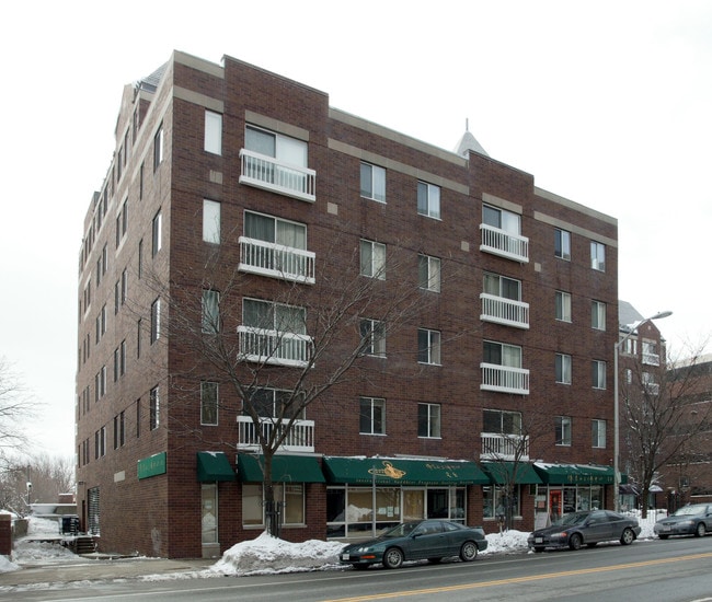 Building Photo - Bay Square