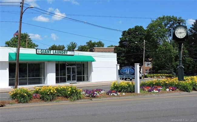 Building Photo - 7 Winfield St