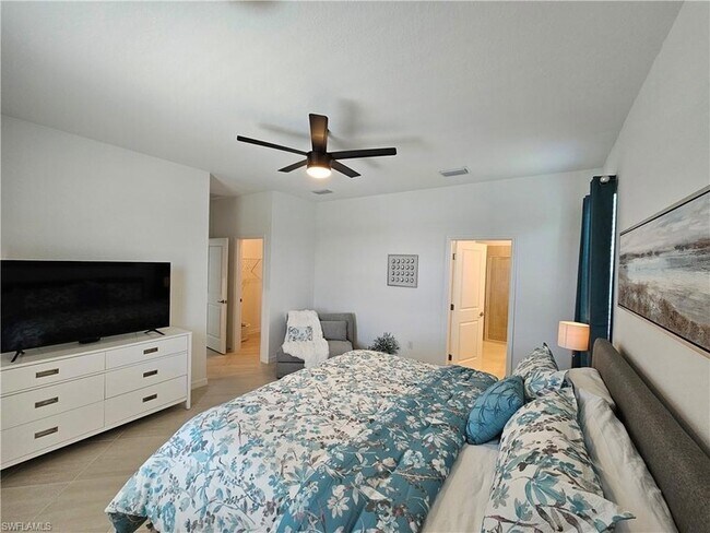 Building Photo - 2437 Orchard St