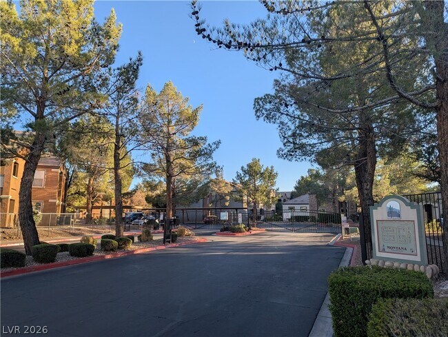 Building Photo - 555 E Silverado Ranch Blvd
