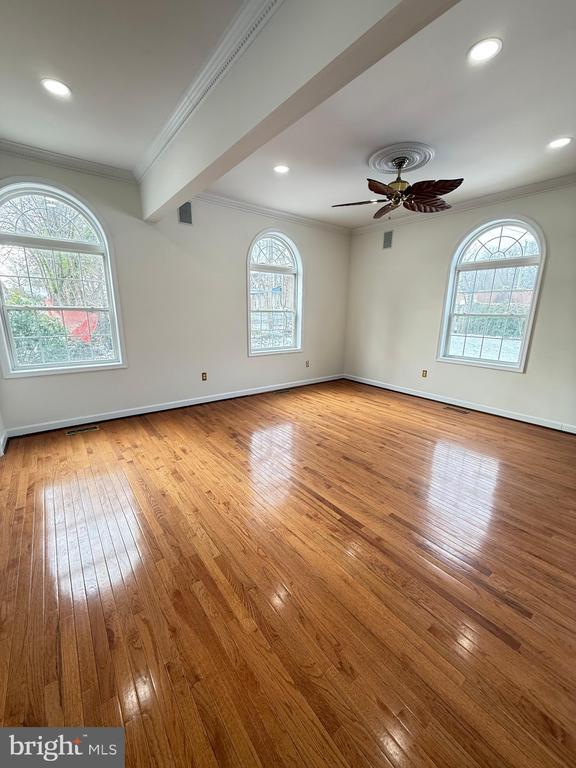 Building Photo - 3003 Preston Ave