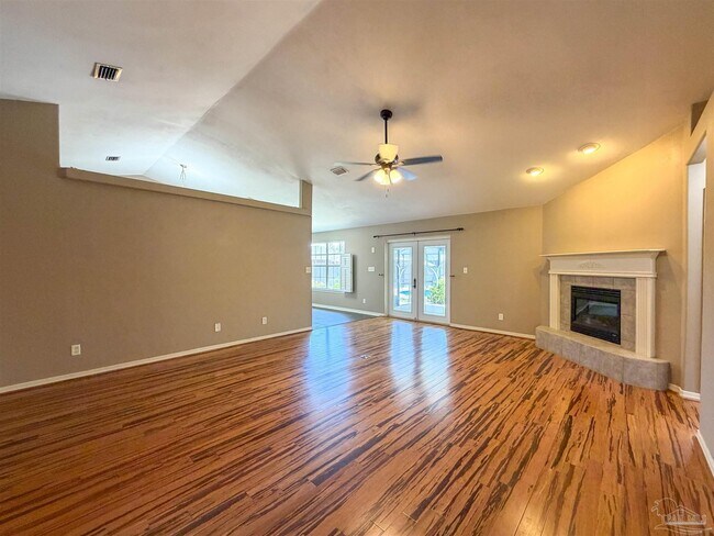 Building Photo - 3977 High Bridge Dr