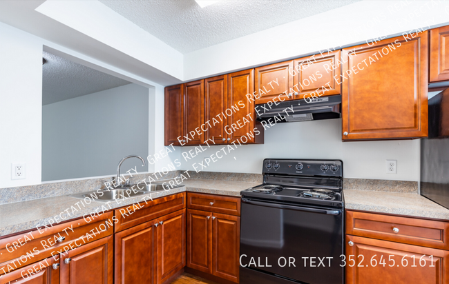 Building Photo - 2 Bed 1 Bath Apartment at Timberland Apart...