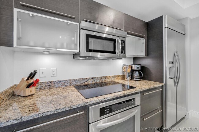 Building Photo - 550 Okeechobee Blvd