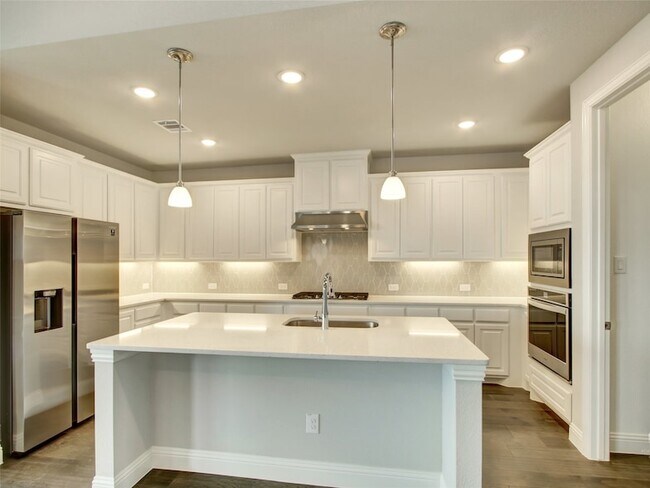 Building Photo - 3717 Brinkley Dr