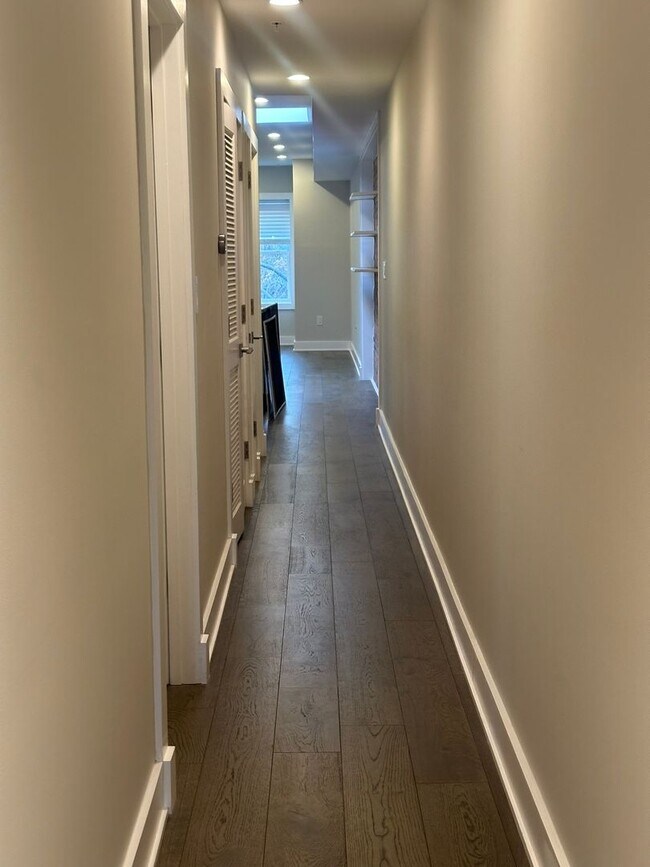 Building Photo - Modern 2 Bedroom, 2 Bathroom Penthouse with Parking in Historic LeDroit Park