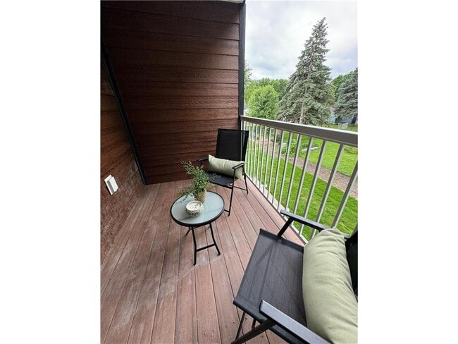 Building Photo - 141 Renet Path