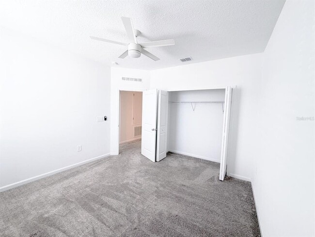 Building Photo - 398 Bogey Dr