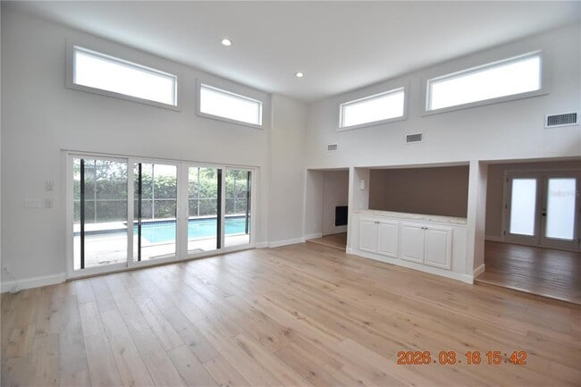 Building Photo - 571 Luzon Ave