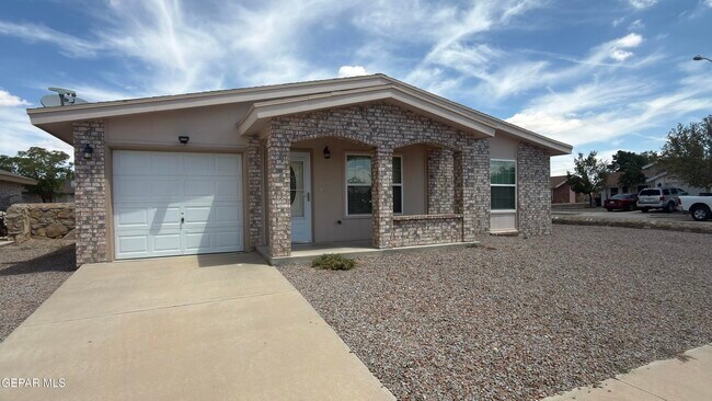 Building Photo - 14605 Calla Lily Pl