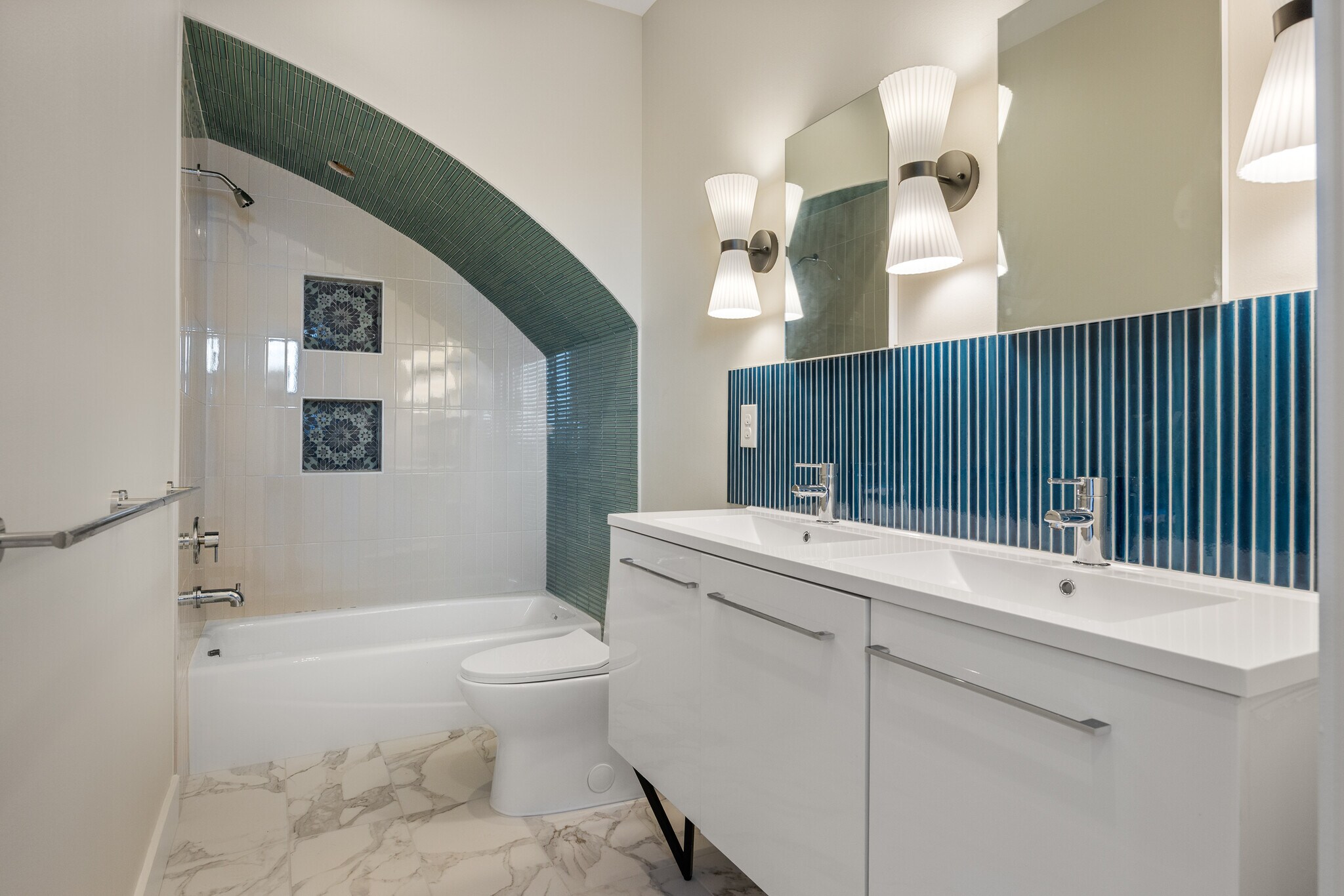 Building Photo - 626 Delaware St