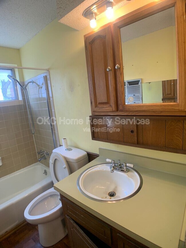 Building Photo - 4900 S Dimple Dr