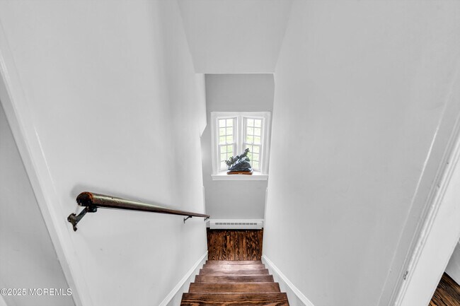 Building Photo - 1612 Ocean Ave