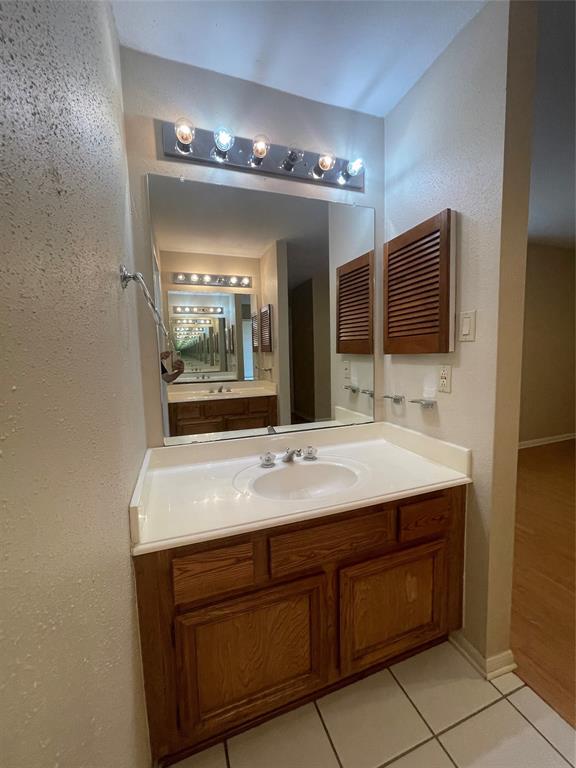 Building Photo - 9126 Elk Bend Dr