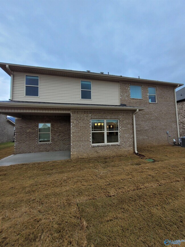 Building Photo - 16312 Trestle St
