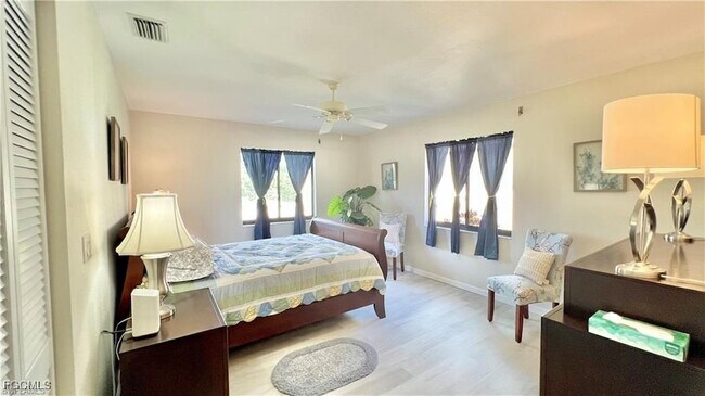 Building Photo - 1640 Atares Dr