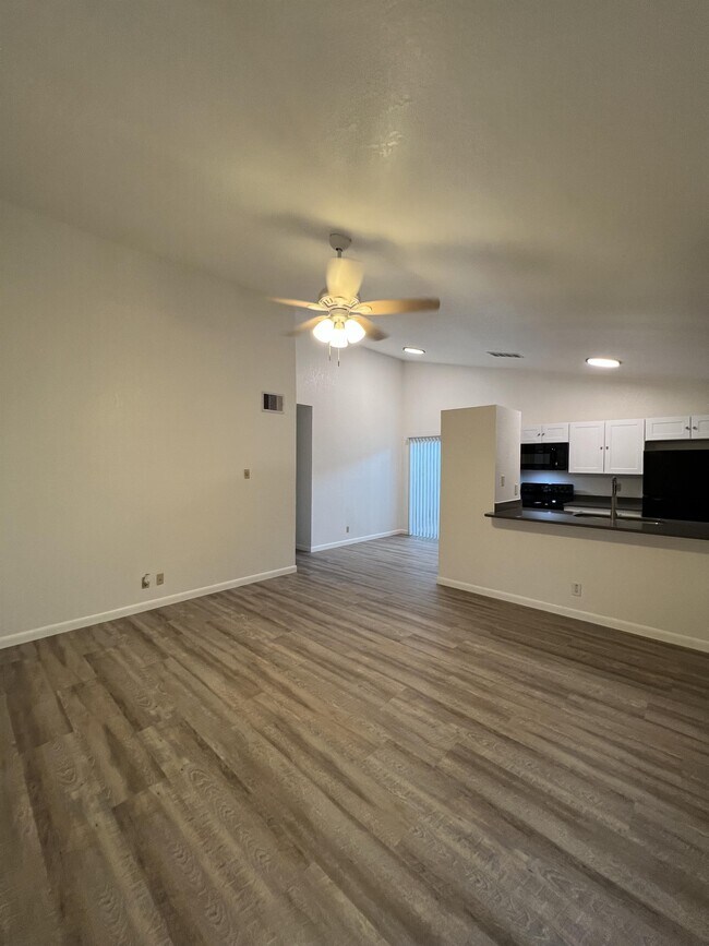 Building Photo - 8848 Meadow Range St