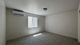 Building Photo - 15069 S Peace Dr