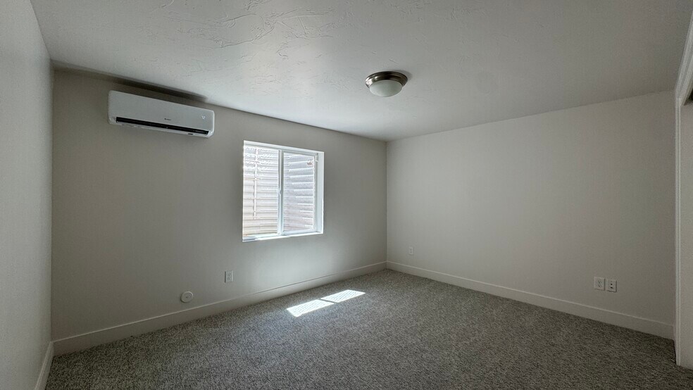 Primary Photo - 15069 S Peace Dr