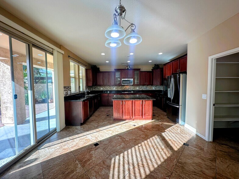 Building Photo - 4717 W Sweet Iron Pass