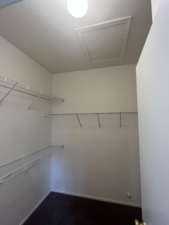 Building Photo - Great single story 3 bedroom house for rent!