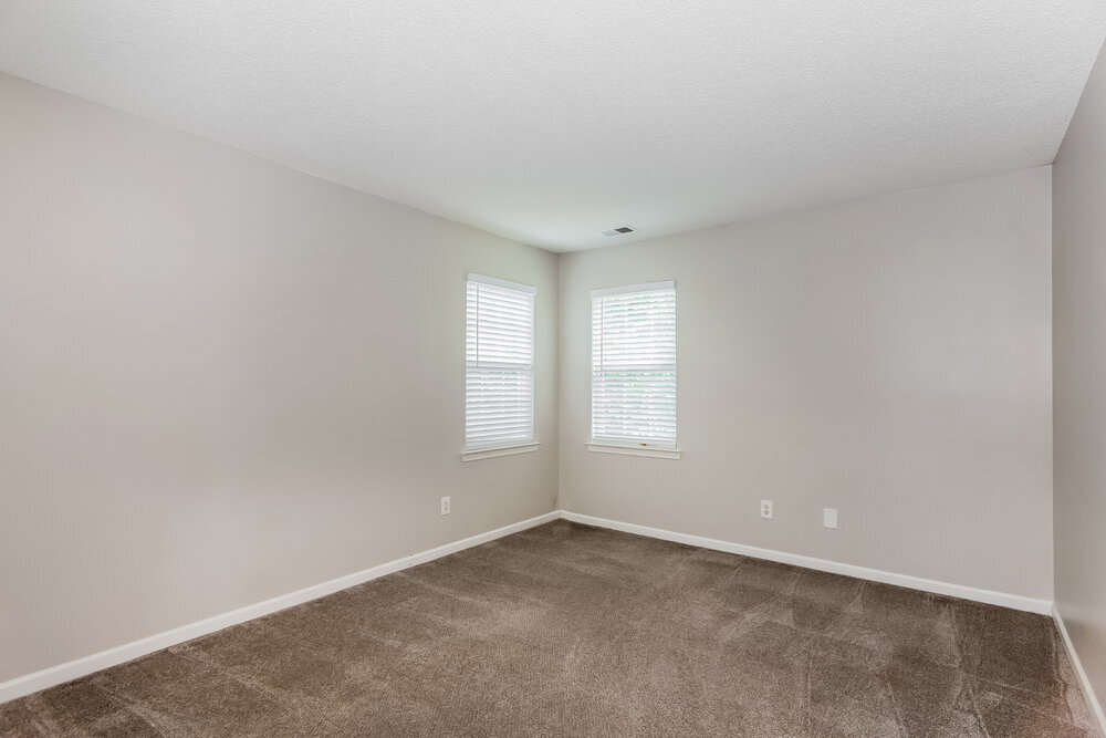 Building Photo - 120 W Walnut Ave