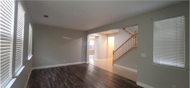 Building Photo - 2467 Berkshire Ln