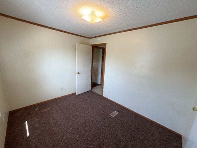 Building Photo - 3100 Cantabrian Dr