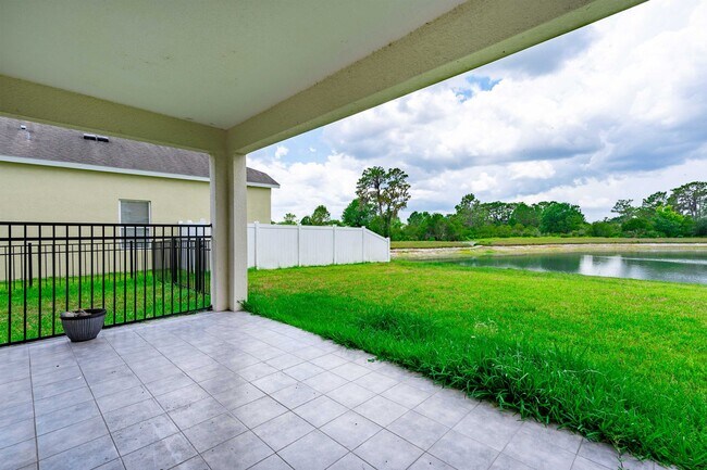 Building Photo - 4/3.5 in Wesley Chapel!