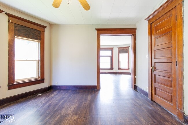Building Photo - 1210 N Olney St