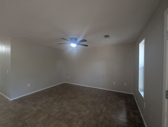 Building Photo - Quail Valley 3 Bedroom 2 bathroom
