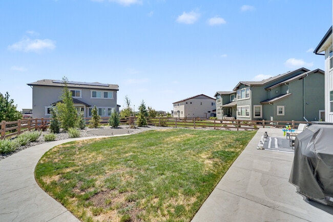 Building Photo - 6339 Knapp Dr