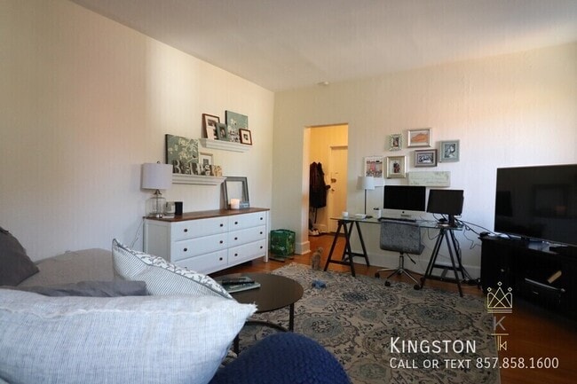 Building Photo - 126 Babcock St