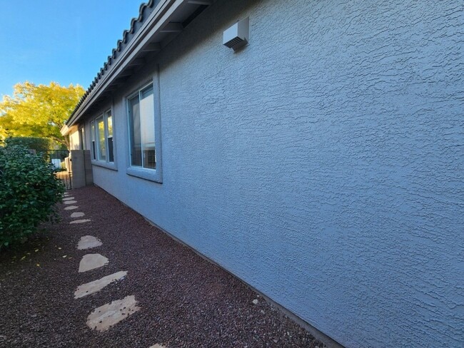 Building Photo - Fully Renovated Single Story Ranch Style Home in Summerlin!