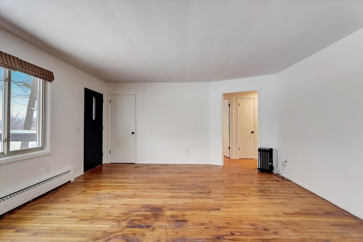 Living room - 1719 Carver St