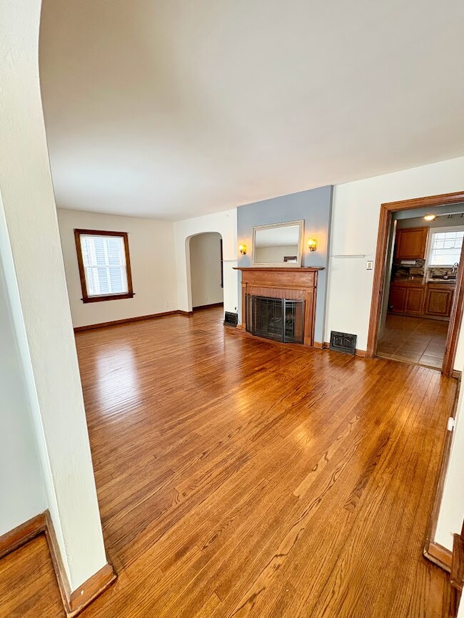 Living room with Fireplace - 1314 Margaret Ave