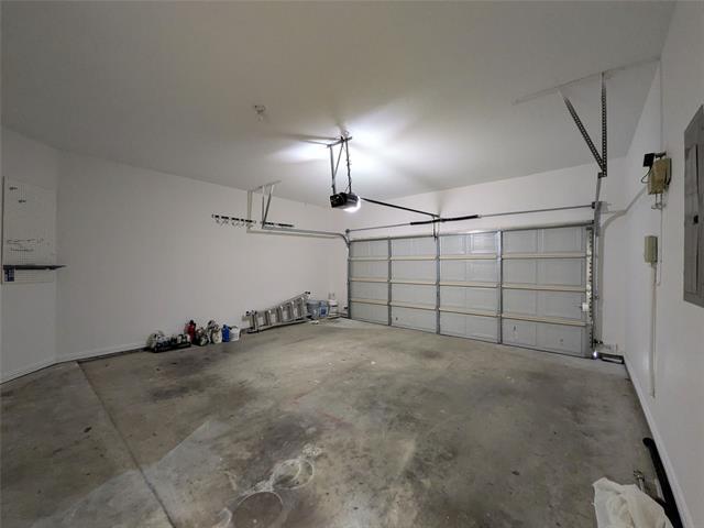 Building Photo - 1121 Waterford Way