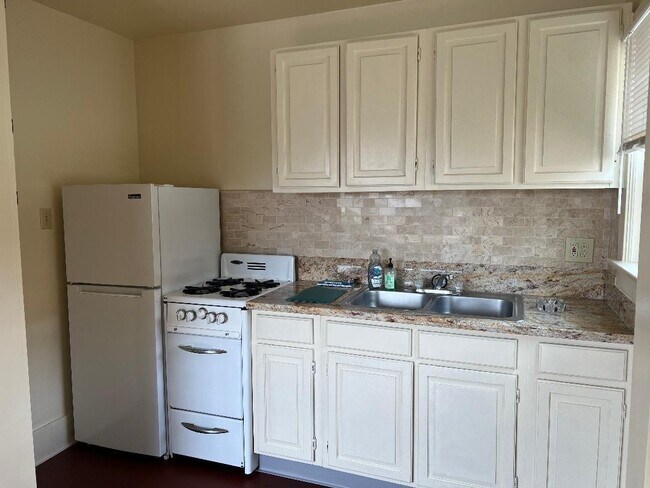 Gas stove, refrigerator - 1745 E 3rd St