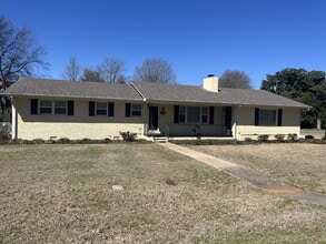 Building Photo - 1711 Lydia Dr NW