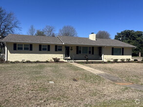Building Photo - 1711 Lydia Dr NW