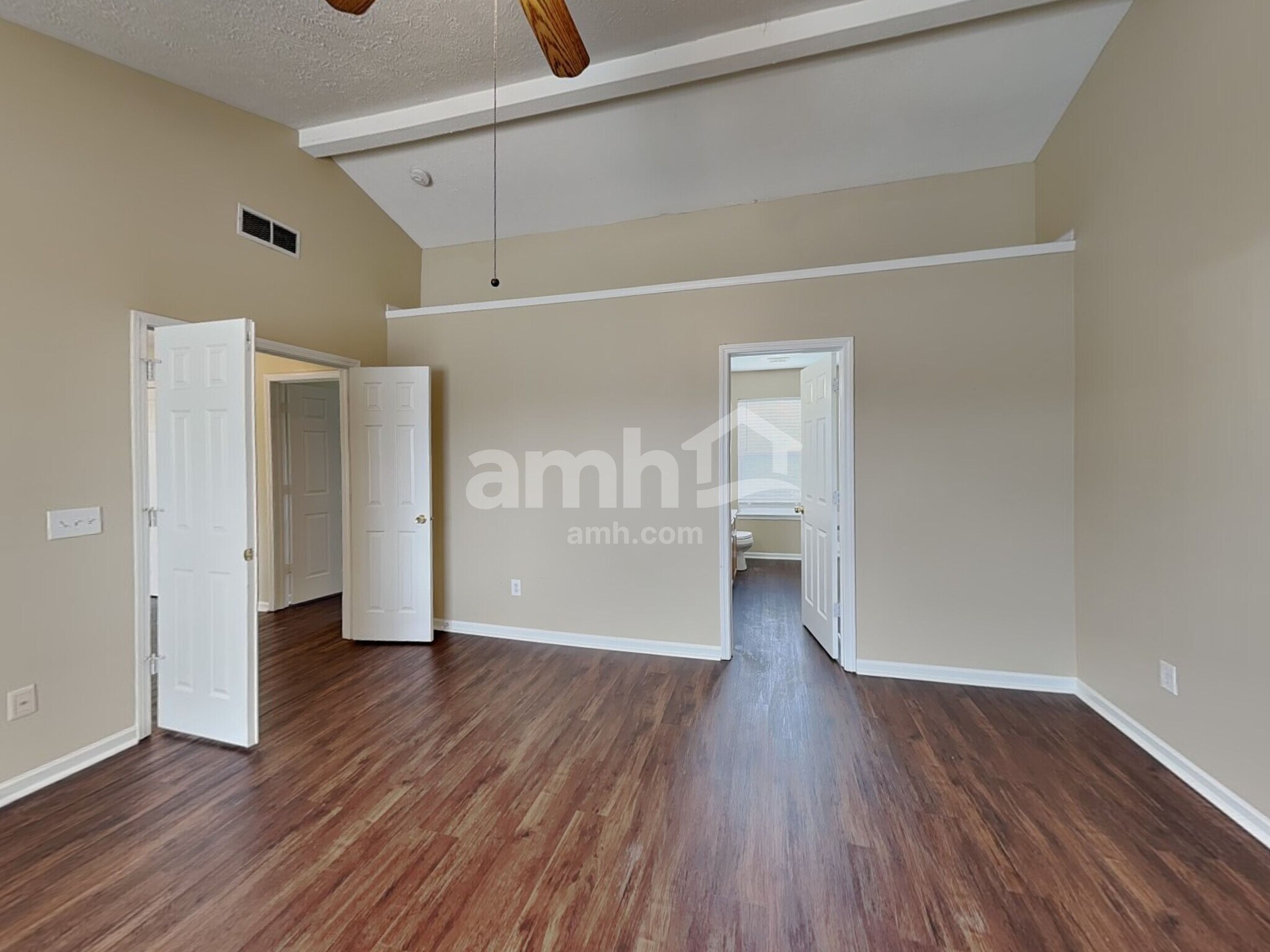 Building Photo - 6702 Meadow View Ct
