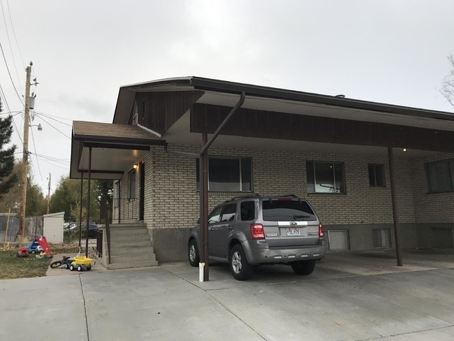 Building Photo - 1415 280 E